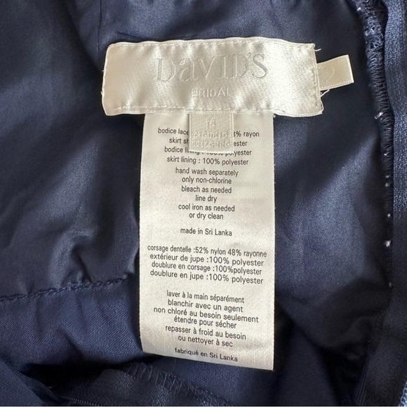 $169 David’s Bridal sleeveless long mesh dress with corded lace. Color NAVY NWT - Picture 9 of 11